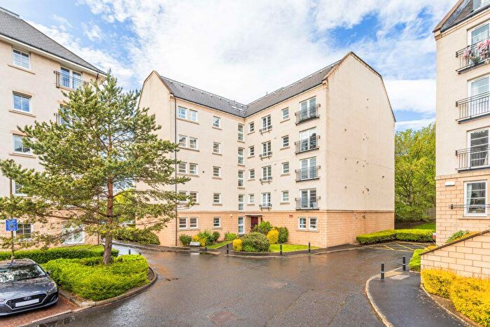 2 Bedroom Flat For Sale In / Powderhall Rigg, Edinburgh, EH7