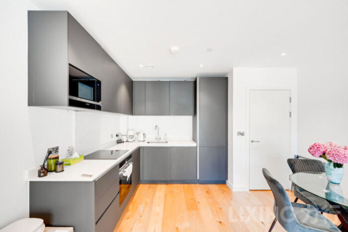 1 Bedroom Apartment For Sale In Dock Street, Aldgate, E1