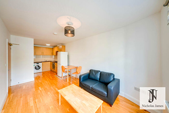 1 Bedroom Flat To Rent In Scotland Green, London, N17