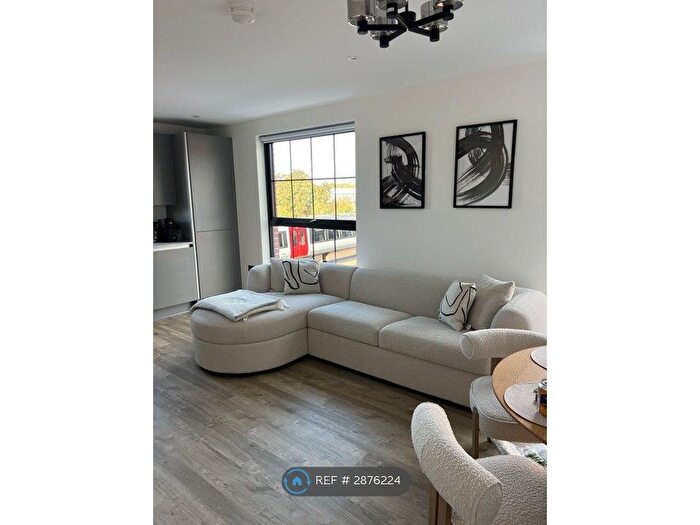 2 Bedroom Flat To Rent In Gilbertson Road, Hertford, SG13