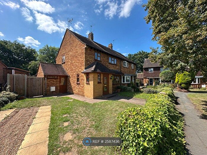 3 Bedroom Semi-Detached House To Rent In Yew Tree Drive, Guildford, GU1