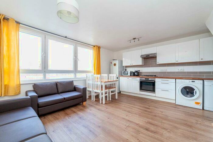 4 Bedroom Apartment To Rent In Sanscroft Court, SW11