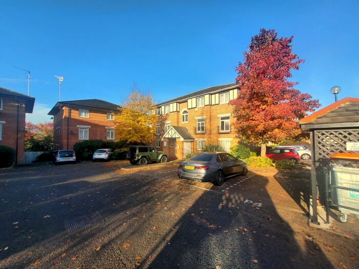 1 Bedroom Flat To Rent In Heton Gardens, Hendon NW4