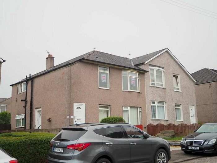 2 Bedroom Flat To Rent In Curtis Avenue, Kings Park, Glasgow, G44