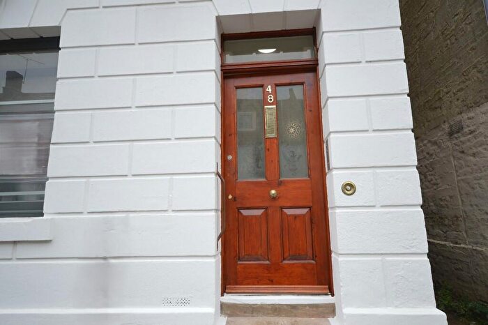 2 Bedroom Flat To Rent In Flat, High Street, NN14