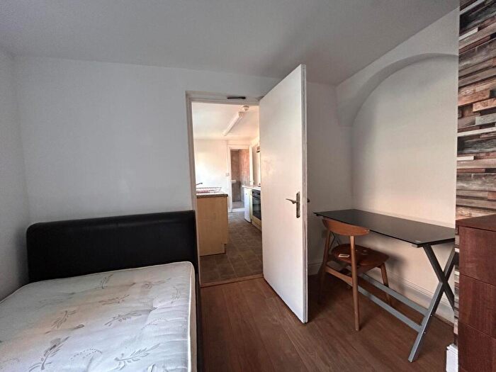 Studio To Rent In Flat, Unr, DE22