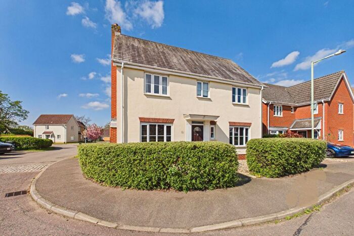 4 Bedroom Detached House For Sale In Spicer Way, Great Cornard, CO10