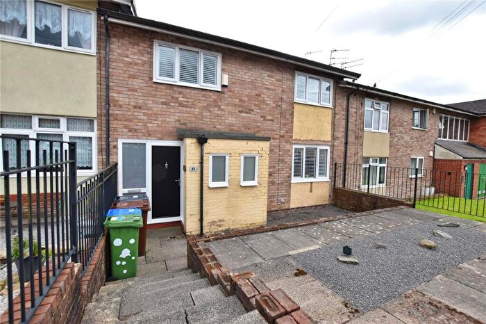 3 Bedroom Terraced House For Sale In Stringer Avenue, Mottram, Hyde, Greater Manchester, SK14