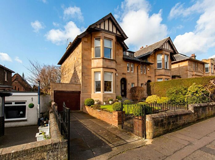 4 Bedroom Semi Detached House For Sale In Mansionhouse Road, Paisley, PA1