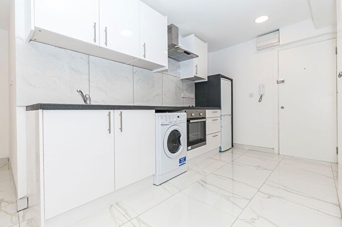 Studio To Rent In Meyrick Road, London, SW11