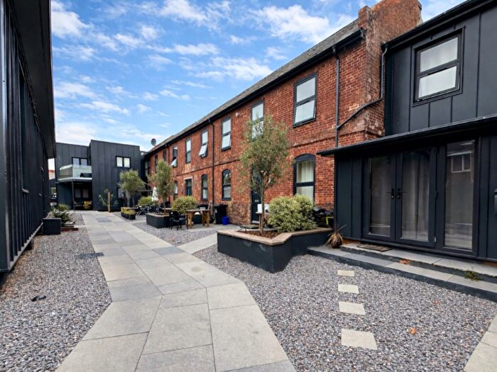 1 Bedroom Flat To Rent In The Green, Cullompton, EX15