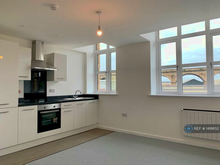 1 Bedroom Flat To Rent In Leeds, Leeds, LS4