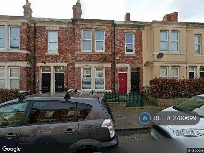 3 Bedroom Flat To Rent In Windsor Avenue, Gateshead, NE8