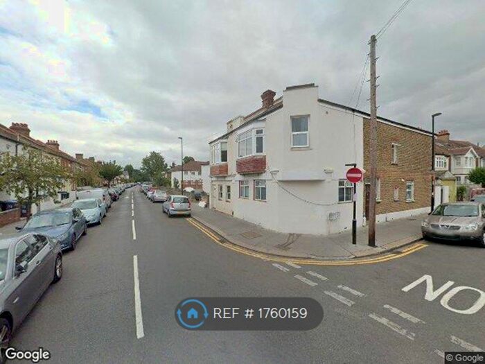 2 Bedroom Flat To Rent In Colliers Water Lane, Thornton Heath, CR7