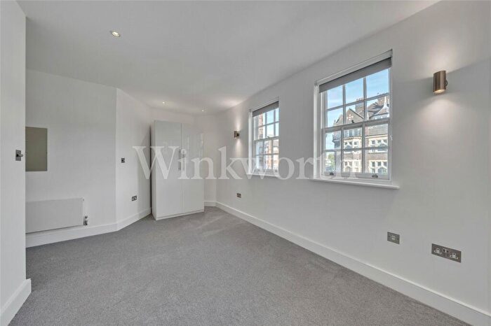 1 Bedroom Apartment To Rent In Golders Green Road, London, NW11