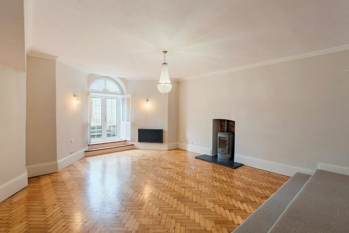 2 Bedroom Flat To Rent In The Avenue, Sneyd Park, Bristol BS9