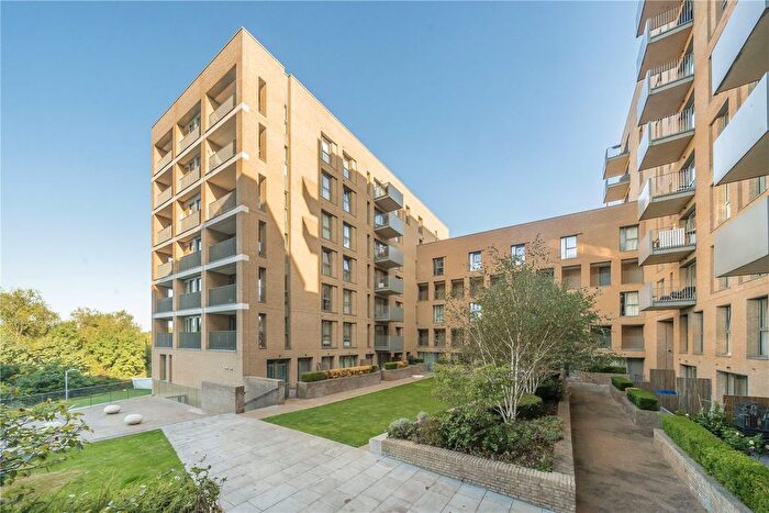 2 Bedroom Flat For Sale In Moorhen Drive, London, NW9