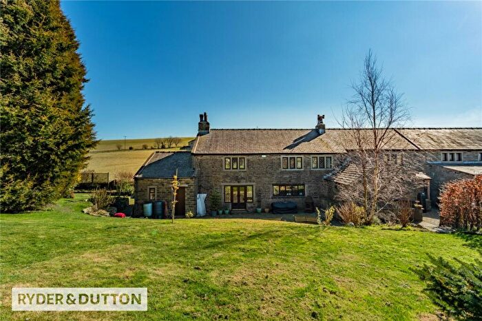 3 Bedroom Semi-Detached House For Sale In Lane Head Road, Lees, Lees, Oldham, OL4