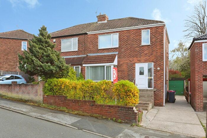 3 Bedroom Semi Detached House For Sale In Spruce Avenue, Wickersley, Rotherham, South Yorkshire, S66