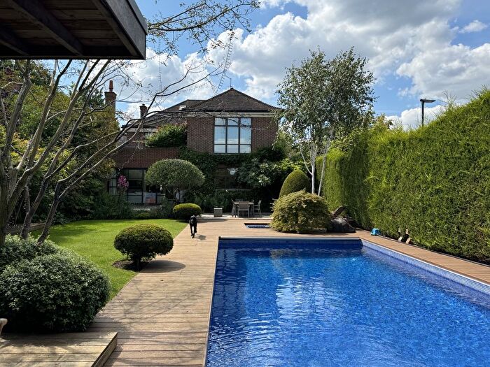 5 Bedroom Detached House To Rent In Sheen Lane, London, SW14