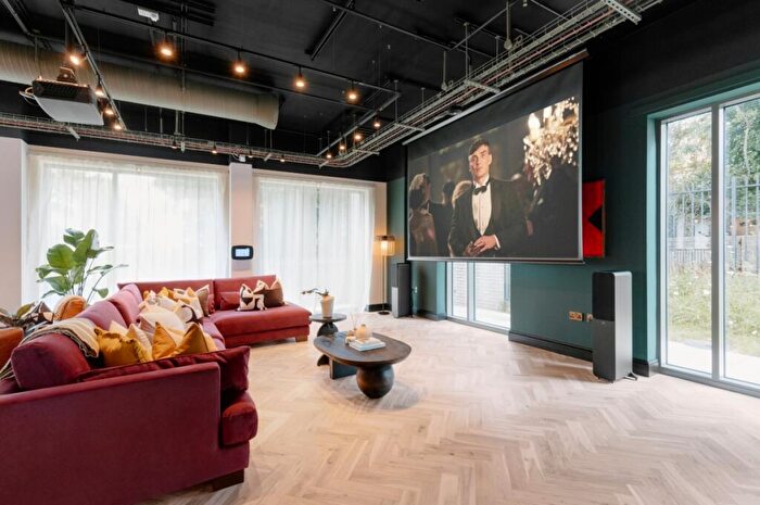 1 Bedroom Apartment To Rent In Loudon's Yard, Inkwell Place Birmingham, B16