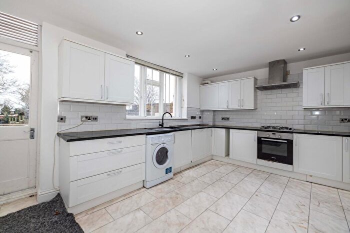 4 Bedroom House To Rent In West Street, Faversham, Kent, ME13
