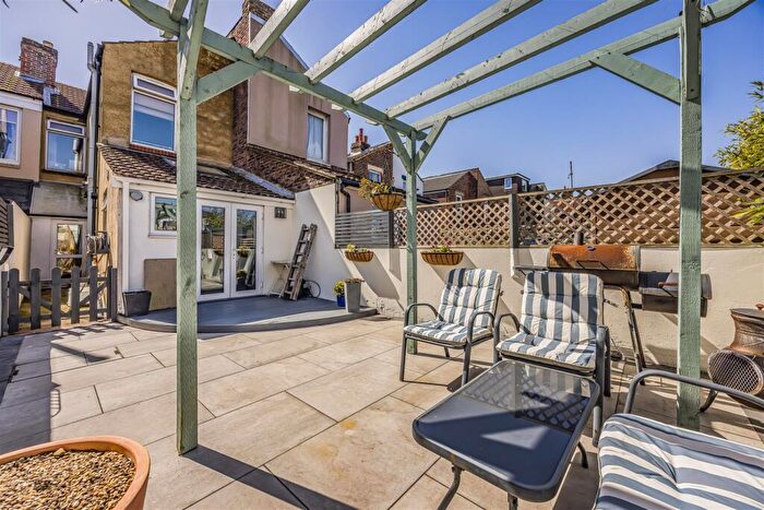 3 Bedroom Terraced House For Sale In Pitcroft Road, Portsmouth, PO2