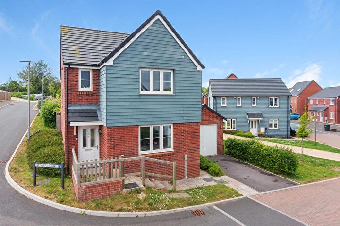 3 Bedroom Detached House For Sale In Rosebay Drive, Weymouth, DT3