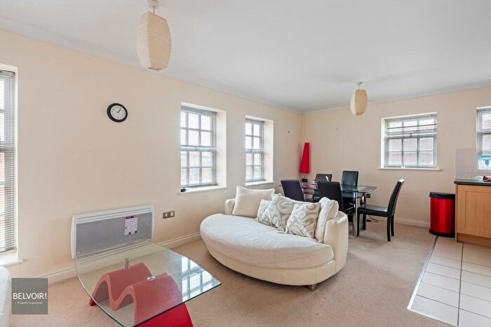 2 Bedroom Flat To Rent In Albany Gardens, Colchester, CO2