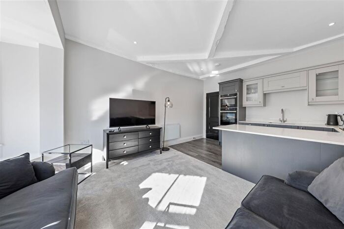 2 Bedroom Flat To Rent In Apartment, New Square, Chesterfield, Derbyshire, S40