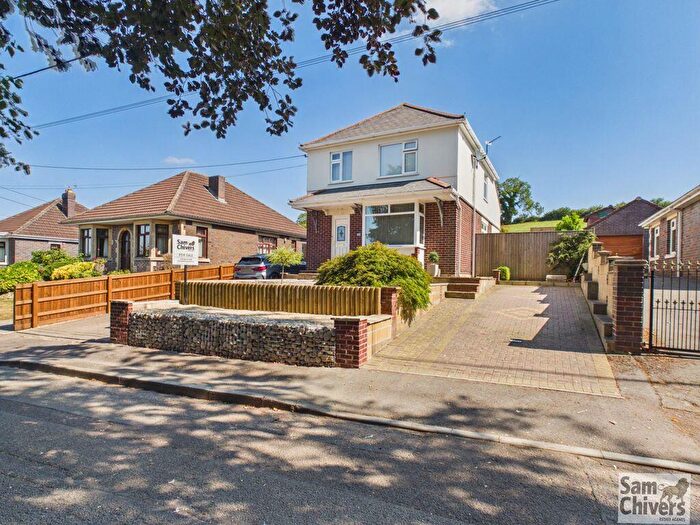4 Bedroom Detached House For Sale In Bristol Road, Radstock, BA3