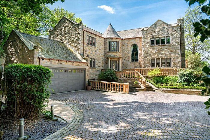 3 Bedroom Detached House For Sale In Barnsley Road, Newmillerdam, Wakefield, West Yorkshire, WF2