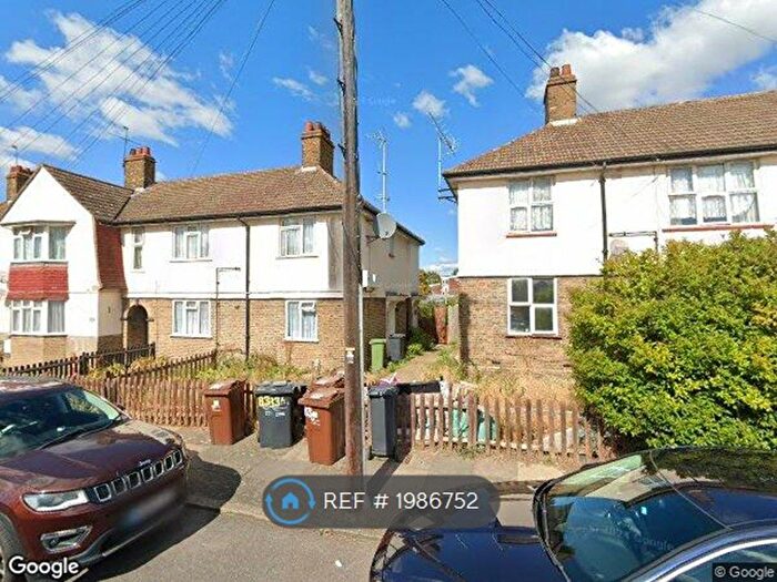 2 Bedroom Flat To Rent In Lambourne Road, Barking, IG11