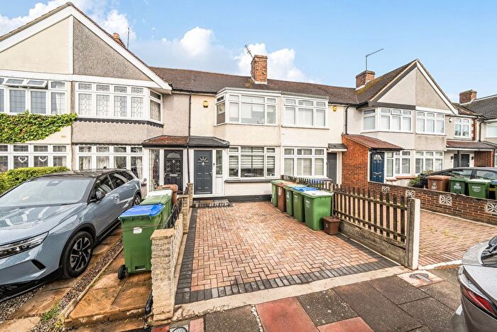 3 Bedroom Terraced House For Sale In Harcourt Avenue, Sidcup, DA15