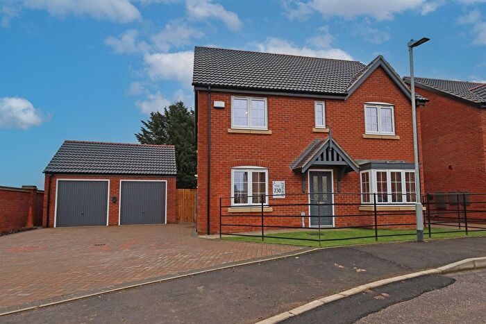 4 Bedroom Detached House For Sale In Kings Manor, LN4