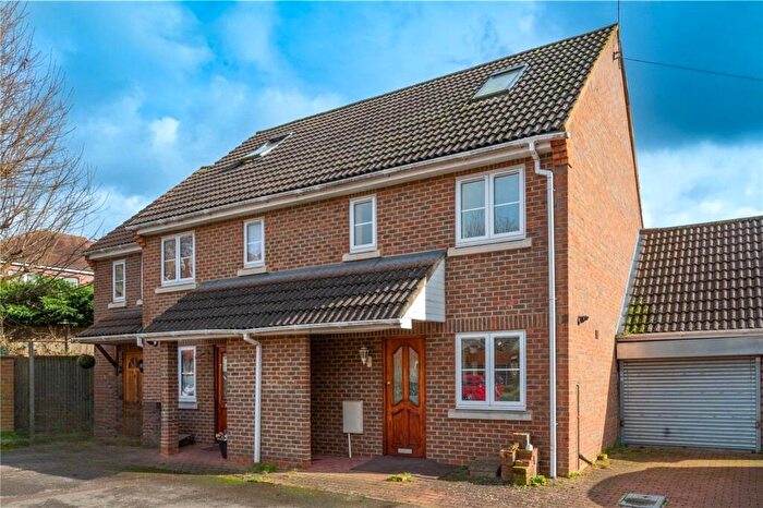 3 Bedroom End Of Terrace House To Rent In Waverley Road, St. Albans, Hertfordshire, AL3