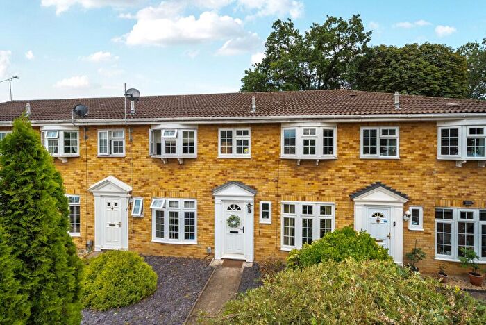 3 Bedroom Terraced House For Sale In Regency Drive, West Byfleet, KT14