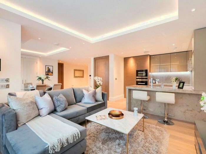 2 Bedroom Flat To Rent In Arundel Street, Covent Garden, WC2R