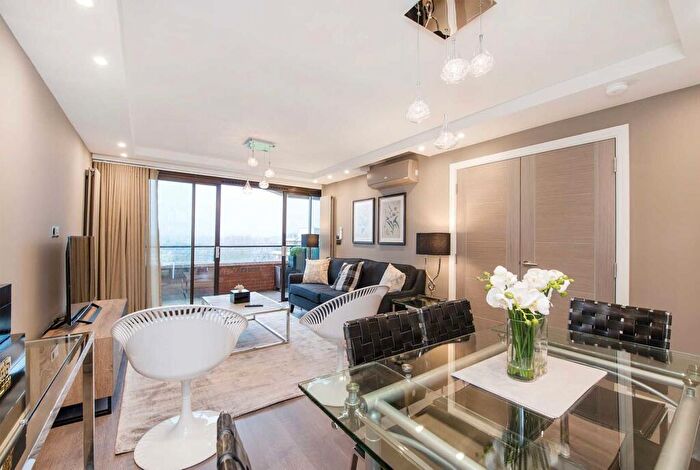 3 Bedroom Apartment To Rent In Cresta House, Finchley Road, London, NW3