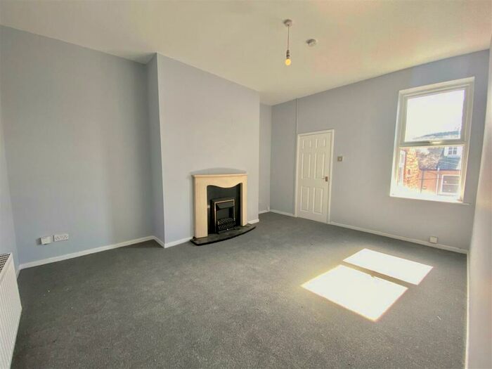 2 Bedroom Flat To Rent In Woodbine Street, Bensham, Gateshead, NE8