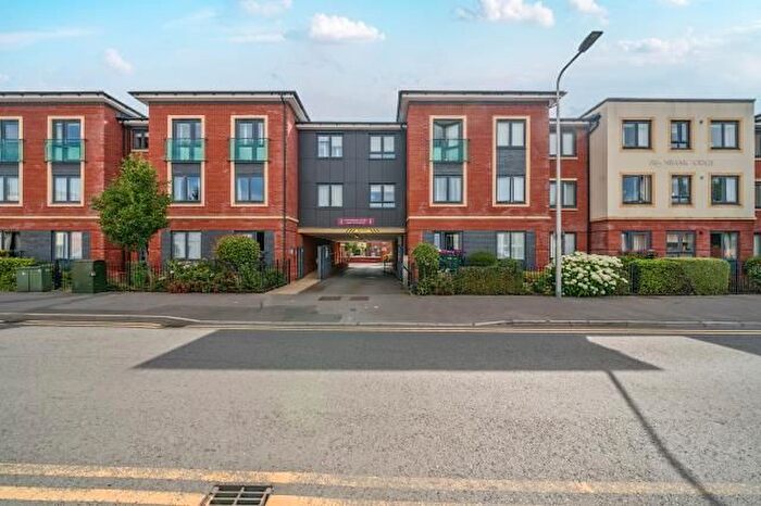 1 Bedroom Flat For Sale In Avonbank Lodge, Newbury, RG14
