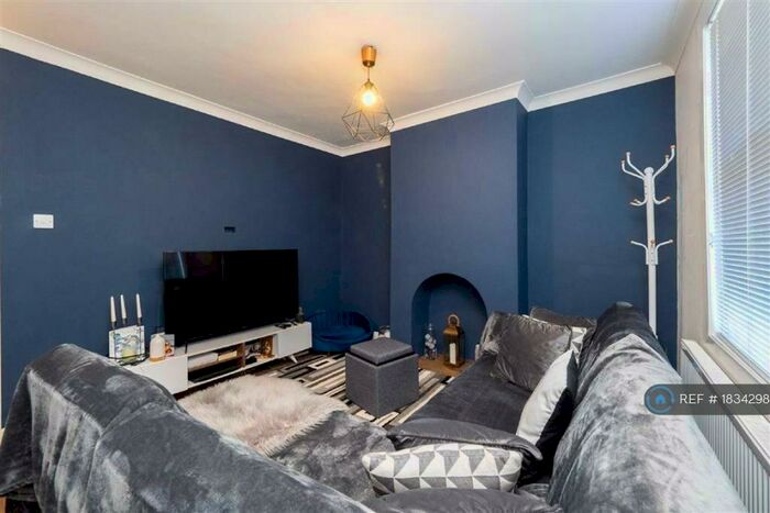2 Bedroom Terraced House To Rent In Clarence Road, Sutton, SM1