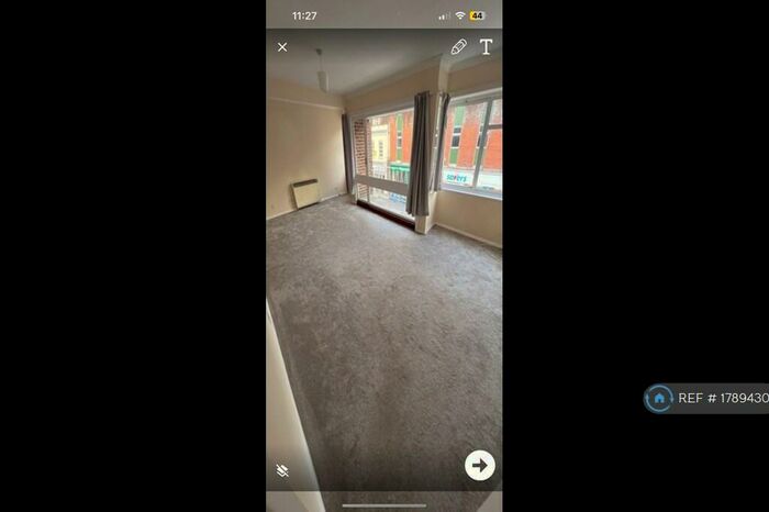 3 Bedroom Maisonette To Rent In High Street, Alton, GU34