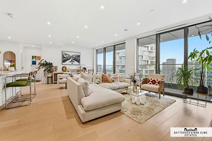 2 Bedroom Apartment To Rent In Park Drive, London, E14