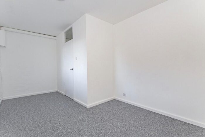 2 Bedroom Flat To Rent In Clendon Way London, SE18