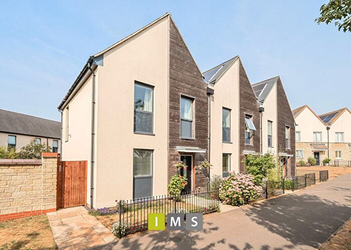 2 Bedroom Terraced House For Sale In Orchard Walk, Bicester, OX27