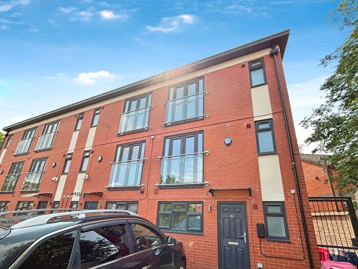 3 Bedroom Detached House To Rent In Neptune Gardens, Salford, M7