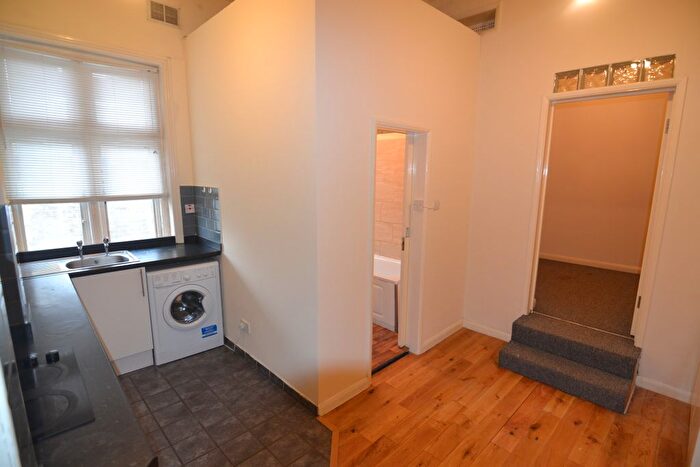 Studio To Rent In High Road Leytonstone, Leytonstone, E11