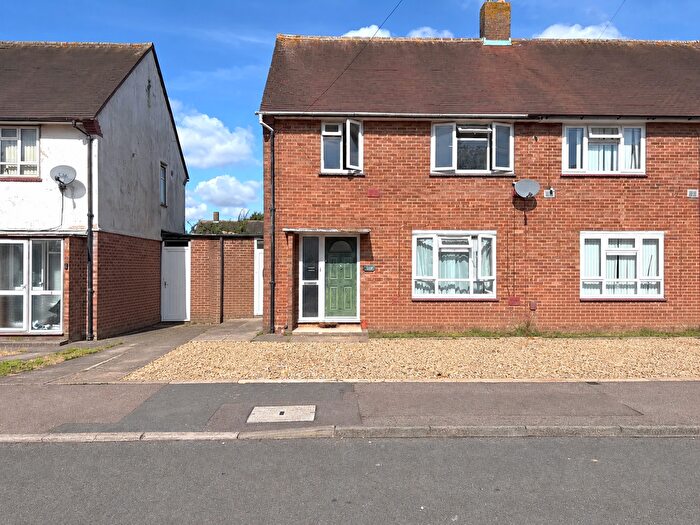 3 Bedroom Terraced House To Rent In Farley Hill, Luton, LU1