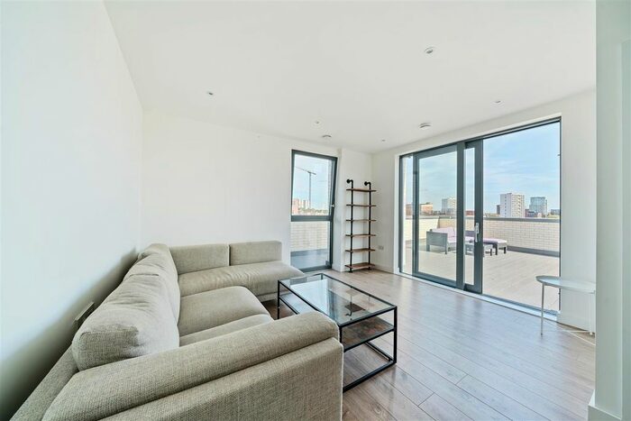 2 Bedroom Flat To Rent In St. Pauls Way, Limehouse, E3